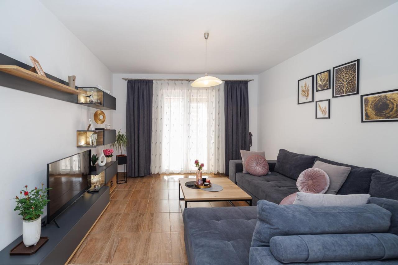 Spacious And Modern App With Big Terrace Malinska Exterior foto